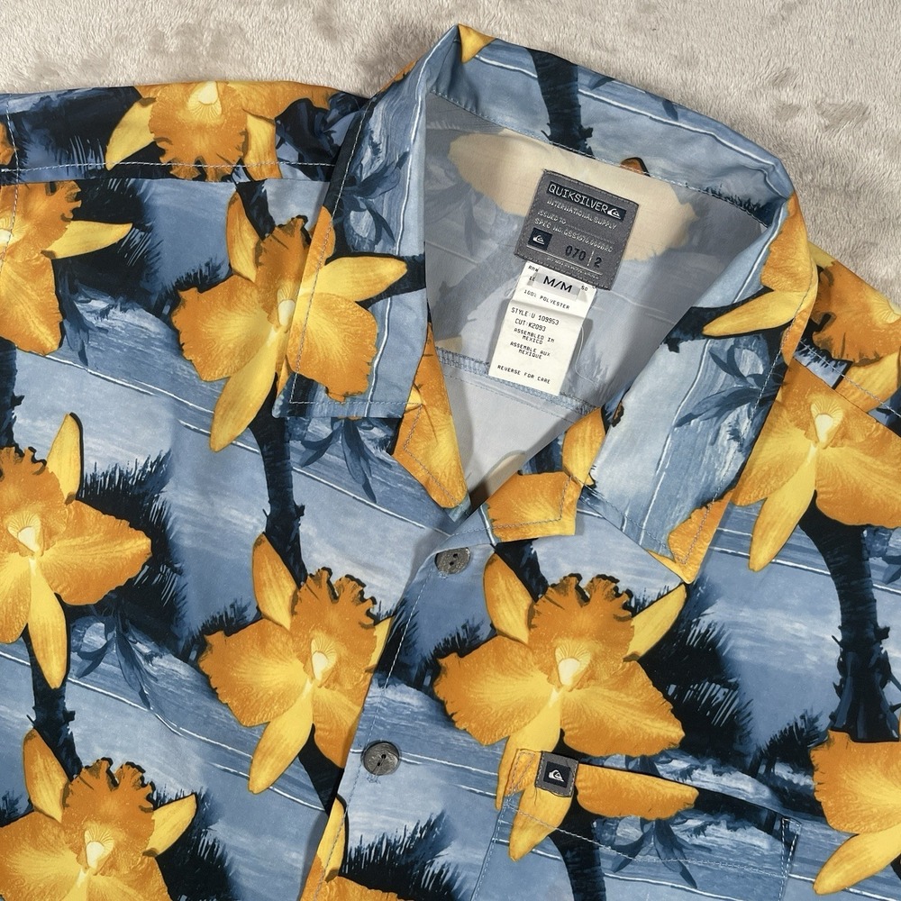 Vintage Quicksilver Hawaiian Shirt Mens M Orchid Floral Print All Over Y2K Beach